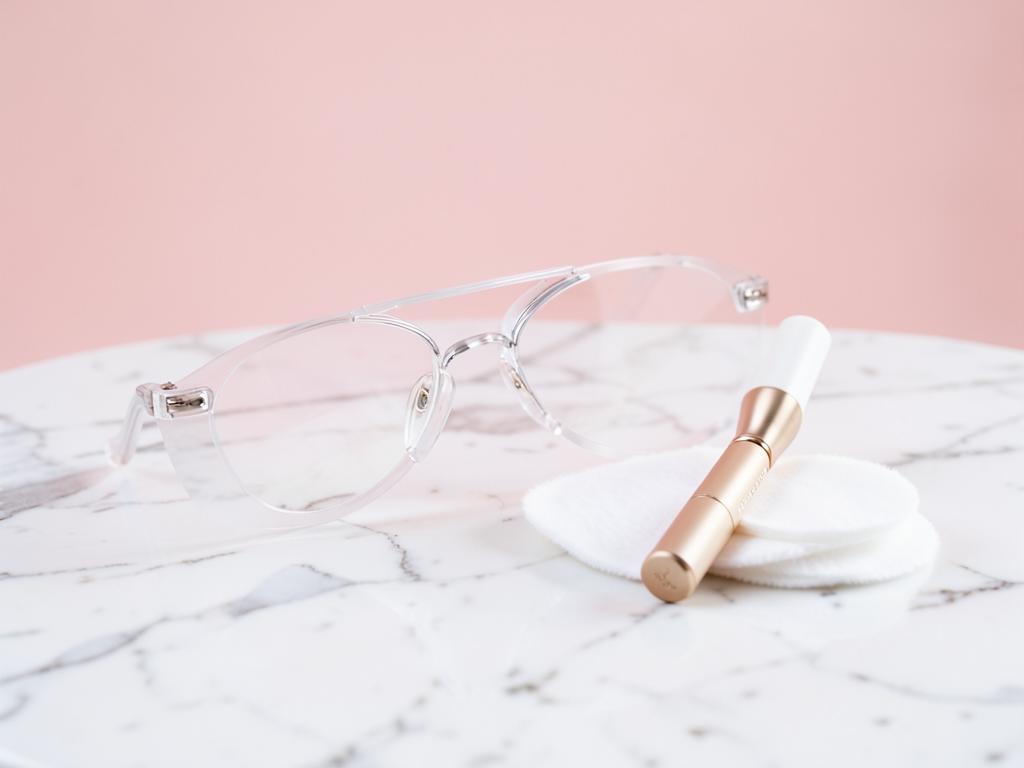 Material y cosmética preparados para un tratamiento facial
